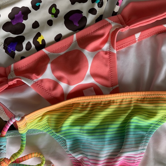 Lot of Victoria Secret Bikinis - Picture 2 of 15